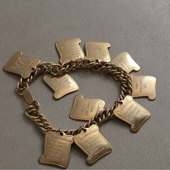 Vintage 10 Commandments Gold Tone Charm Bracelet Religious Jewelry - Picture 7 of 7